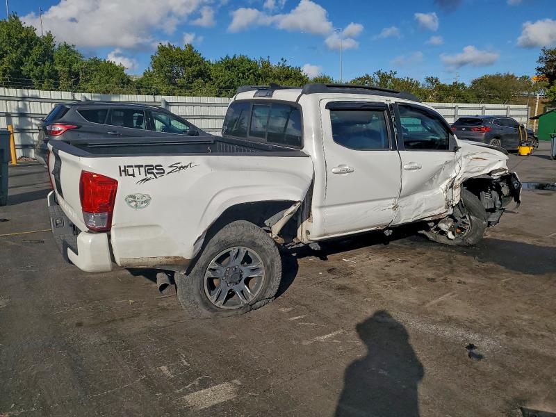 Фото 3 - TOYOTA TACOMA