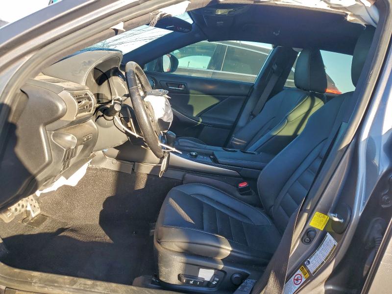 Фото 7 - LEXUS IS