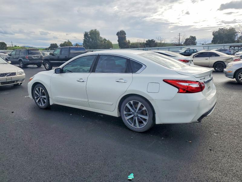 Фото 2 - NISSAN ALTIMA