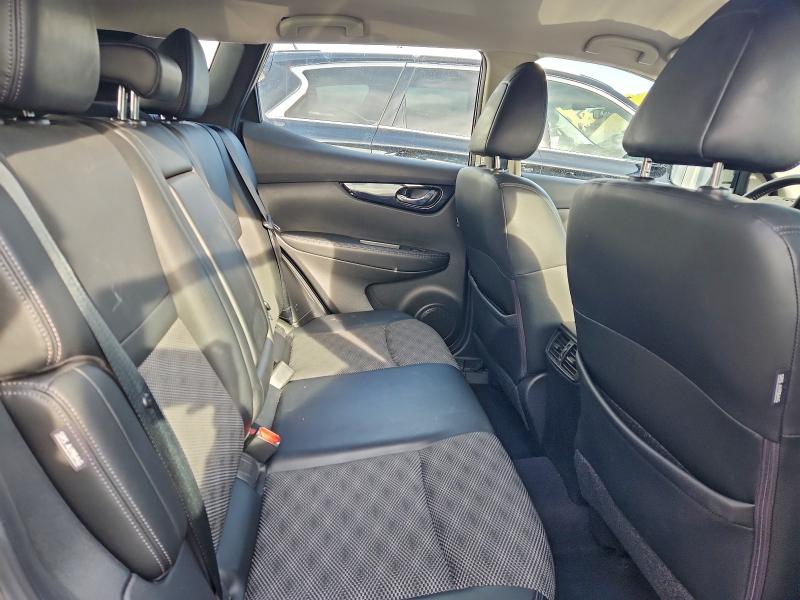 Фото 10 - NISSAN ROGUE