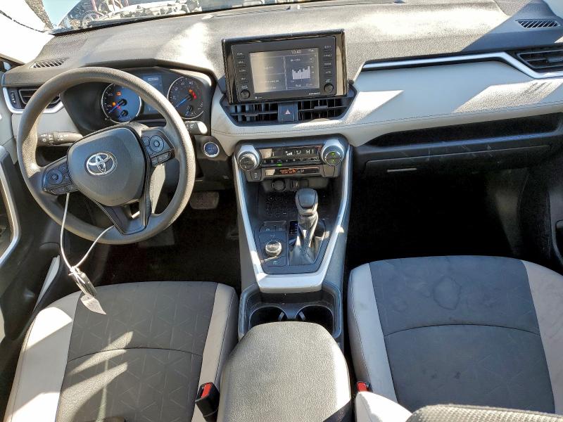 Фото 8 - TOYOTA RAV4