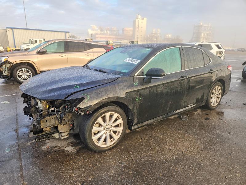 Фото 1 - TOYOTA CAMRY