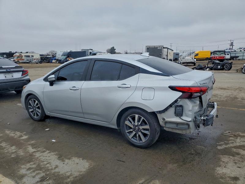 Фото 2 - NISSAN VERSA