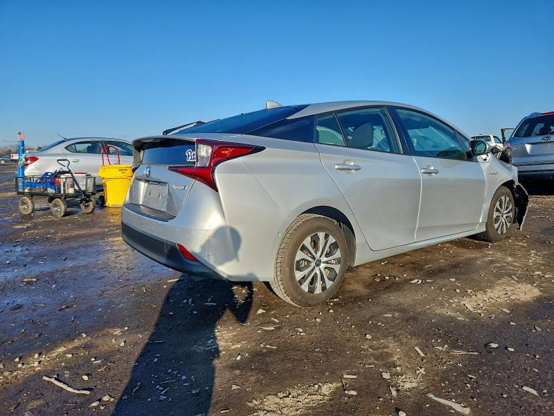 Фото 3 - TOYOTA PRIUS