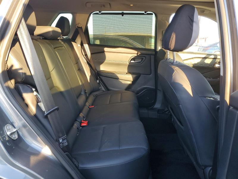 Фото 11 - NISSAN ROGUE