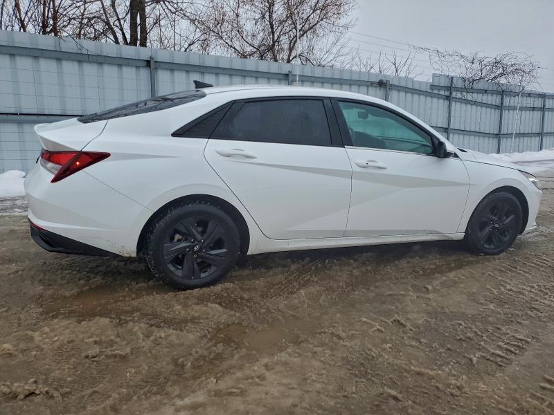 Фото 3 - HYUNDAI ELANTRA