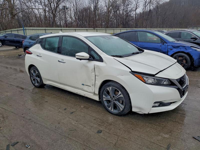 Фото 4 - NISSAN LEAF