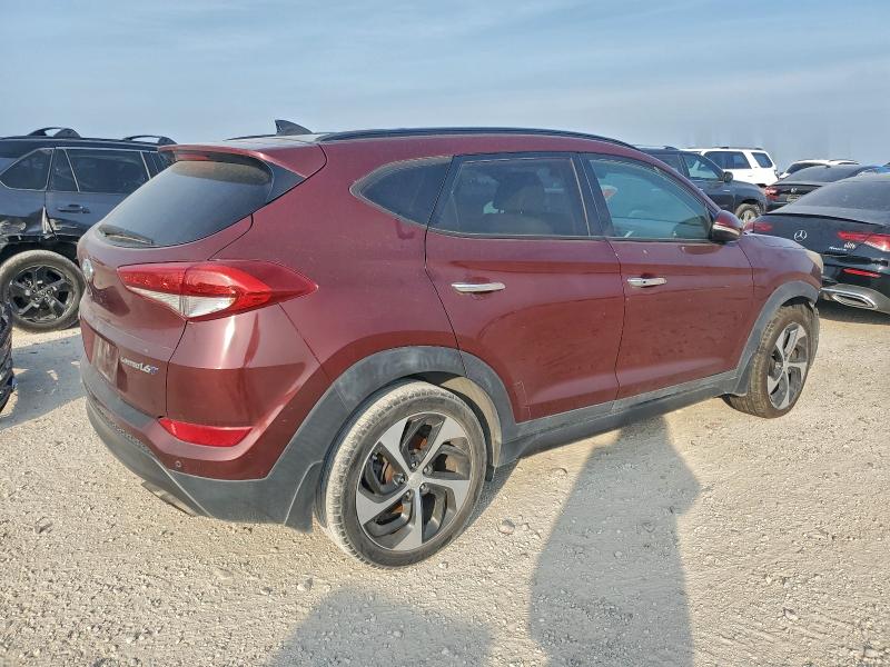 Фото 3 - HYUNDAI TUCSON