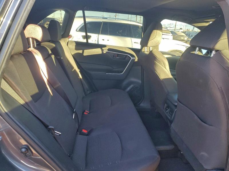 Фото 11 - TOYOTA RAV4