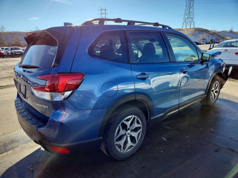 Фото 3 - SUBARU FORESTER