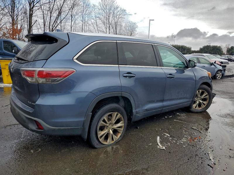 Фото 3 - TOYOTA HIGHLANDER