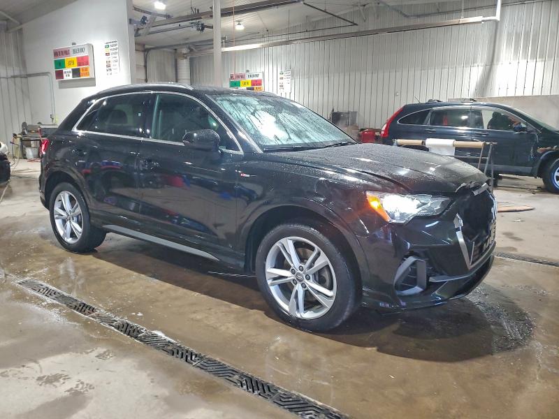 Фото 4 - AUDI Q3