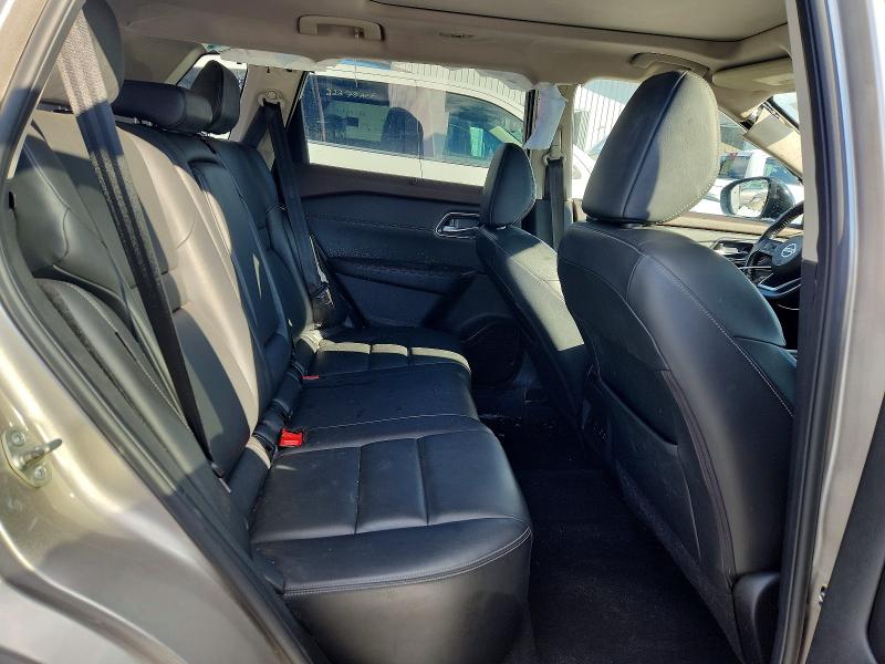 Фото 11 - NISSAN ROGUE