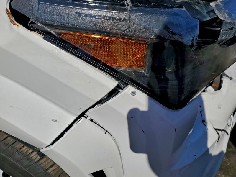 Фото 12 - TOYOTA TACOMA