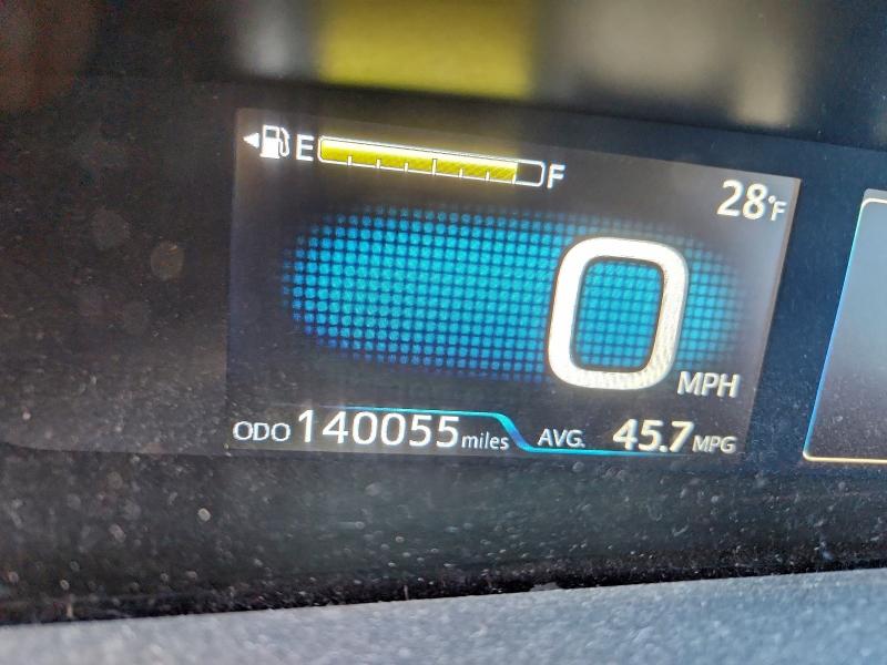 Фото 9 - TOYOTA PRIUS