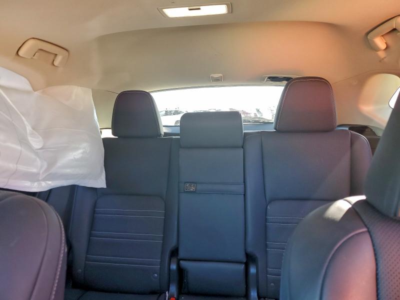 Фото 10 - LEXUS NX