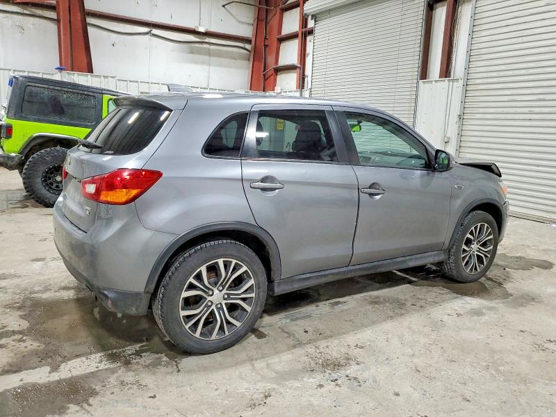 Фото 3 - MITSUBISHI OUTLANDER