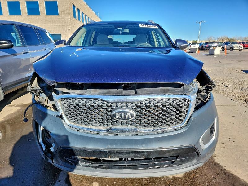 Фото 5 - KIA SORENTO