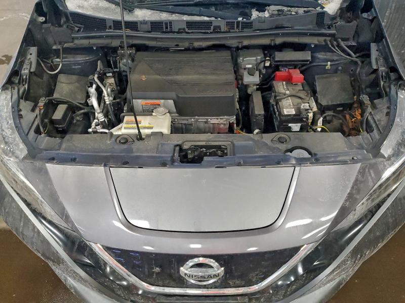 Фото 12 - NISSAN LEAF