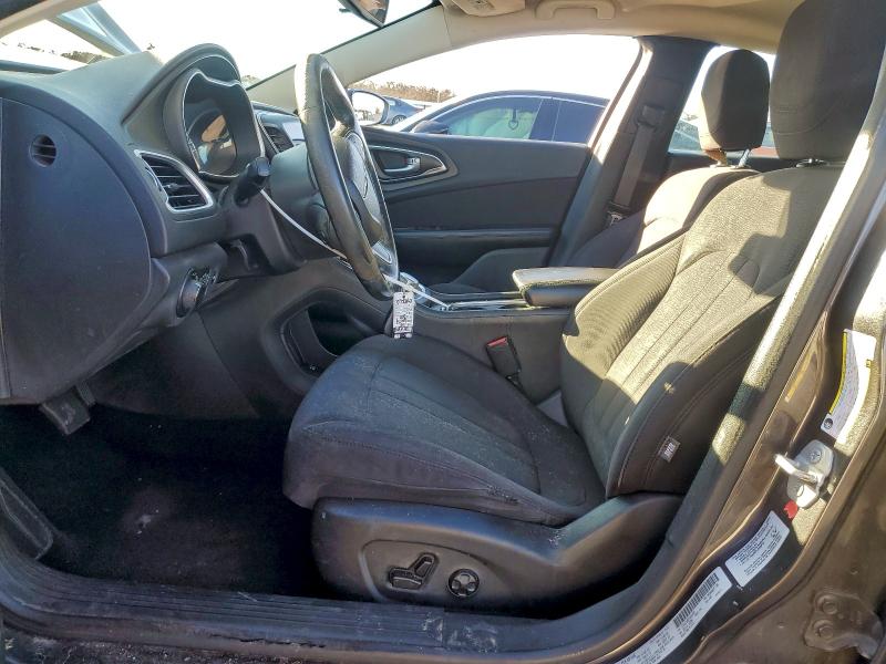 Фото 7 - CHRYSLER 200