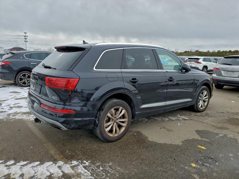 Фото 3 - AUDI Q7