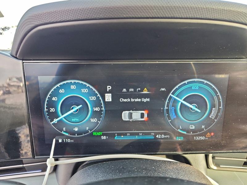 Фото 9 - HYUNDAI ELANTRA