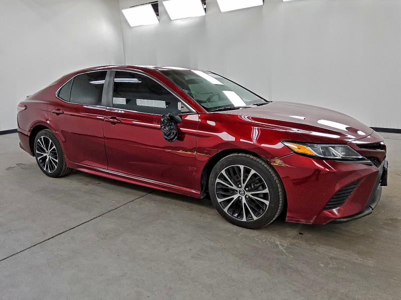 Фото 4 - TOYOTA CAMRY