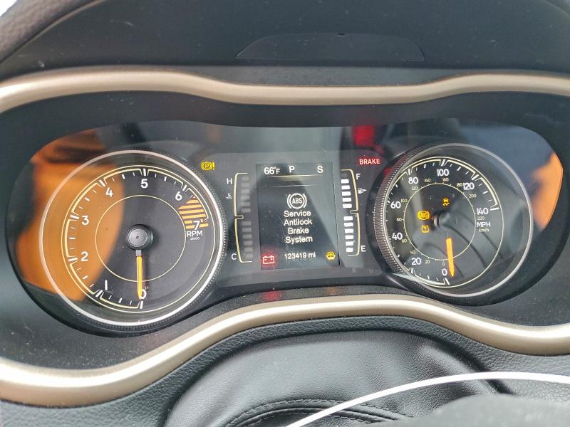 Фото 9 - JEEP GRAND CHER