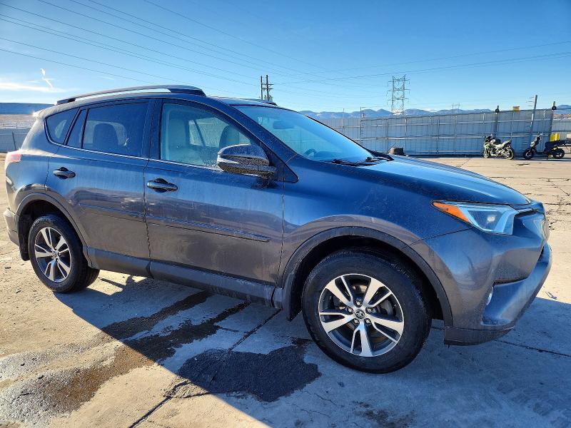 Фото 4 - TOYOTA RAV4