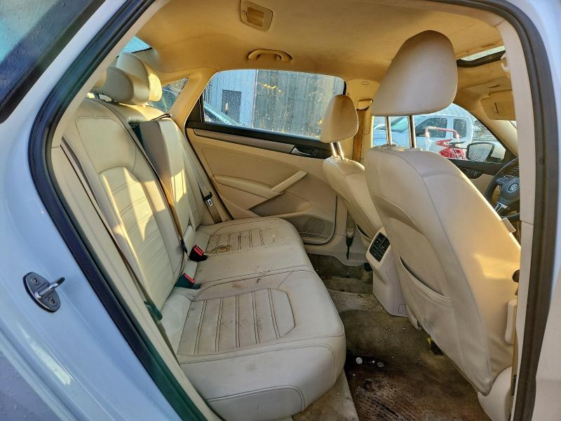 Фото 10 - VOLKSWAGEN PASSAT