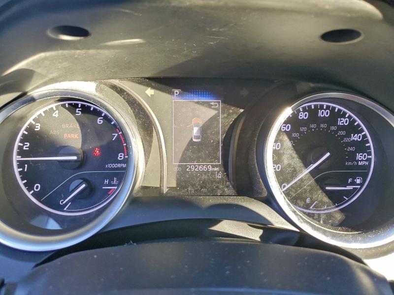 Фото 9 - TOYOTA CAMRY