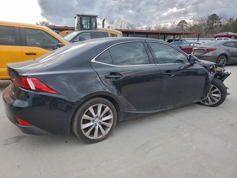 Фото 3 - LEXUS IS