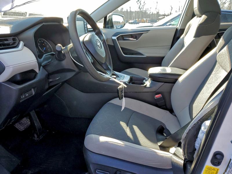 Фото 7 - TOYOTA RAV4