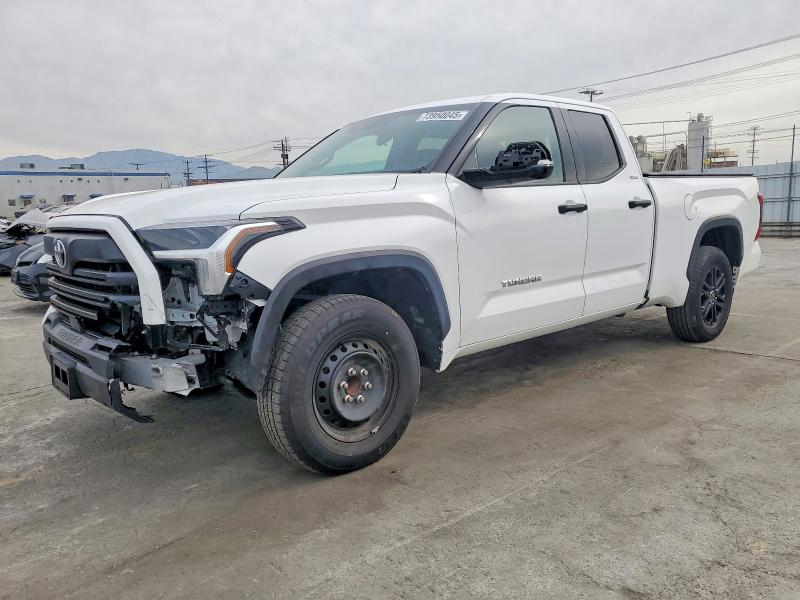 Фото 1 - TOYOTA TUNDRA