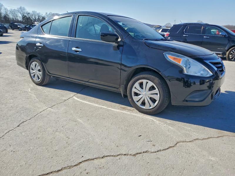 Фото 4 - NISSAN VERSA