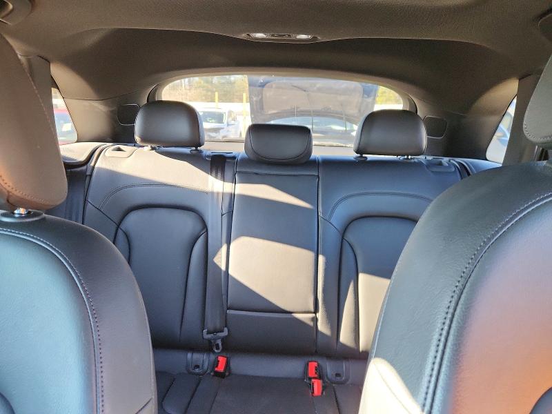 Фото 10 - AUDI Q3