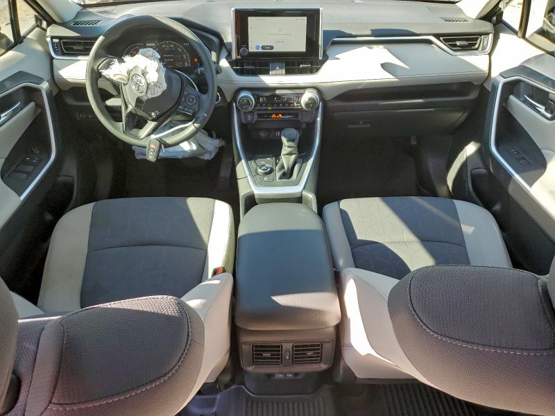 Фото 8 - TOYOTA RAV4