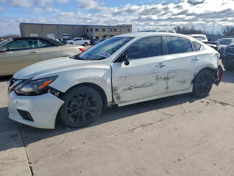 Фото 1 - NISSAN ALTIMA