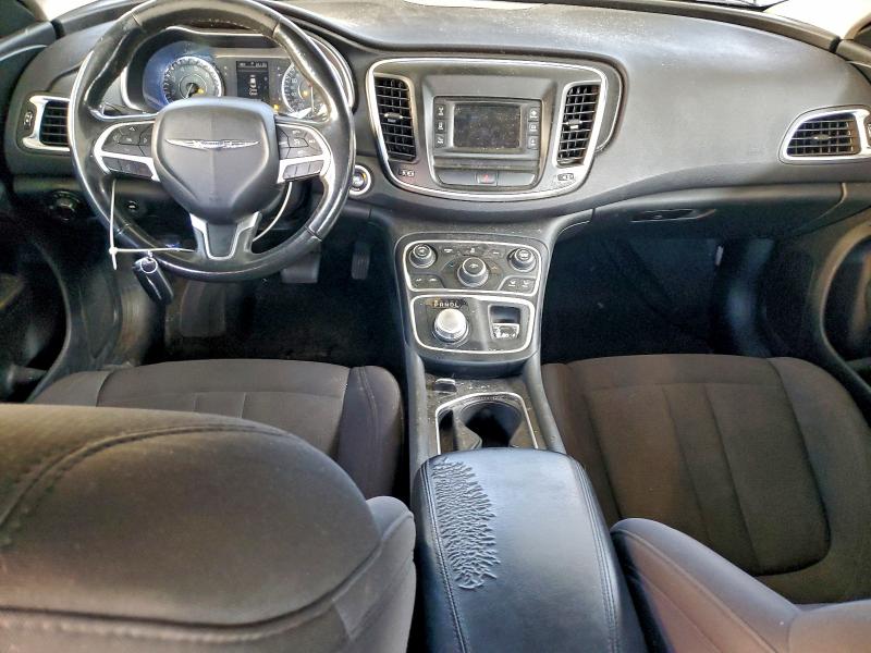 Фото 8 - CHRYSLER 200