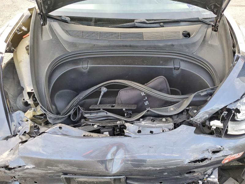 Фото 11 - TESLA MODEL 3