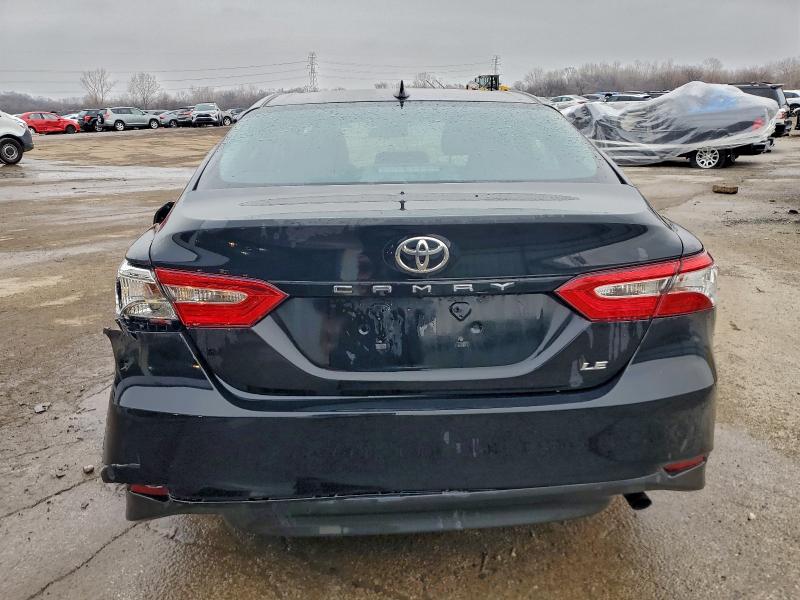 Фото 6 - TOYOTA CAMRY