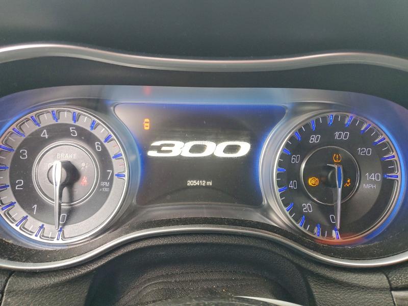 Фото 9 - CHRYSLER 300