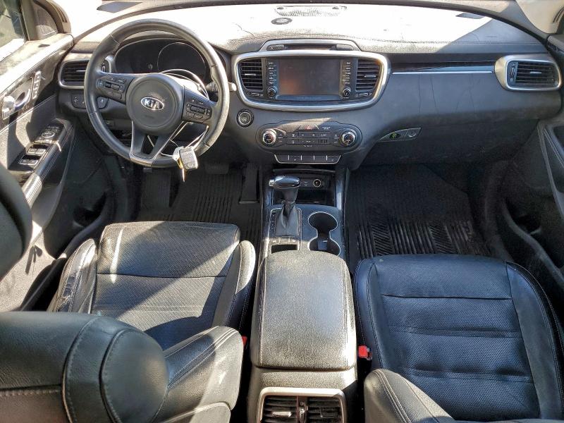 Фото 8 - KIA SORENTO