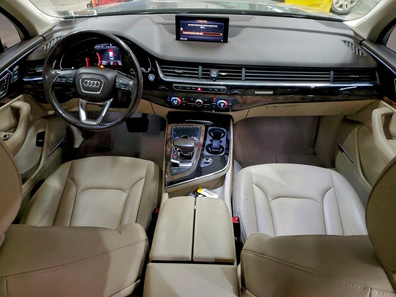 Фото 8 - AUDI Q7