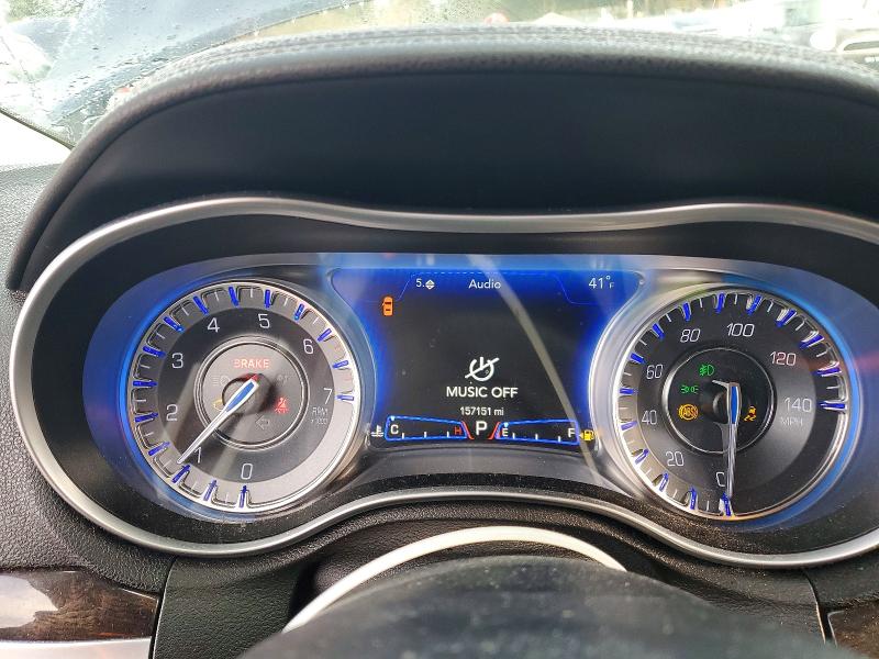 Фото 9 - CHRYSLER 300