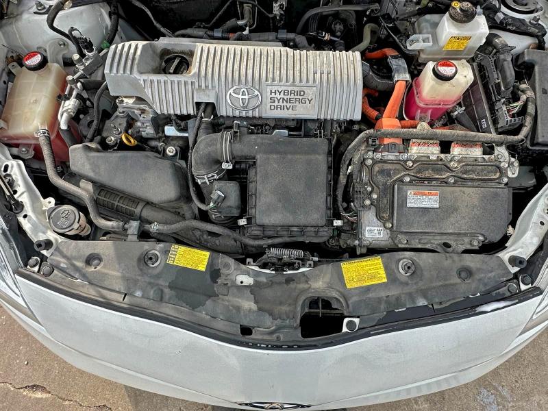 Фото 7 - TOYOTA PRIUS