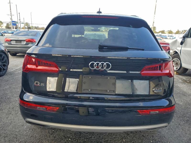 Фото 6 - AUDI Q5