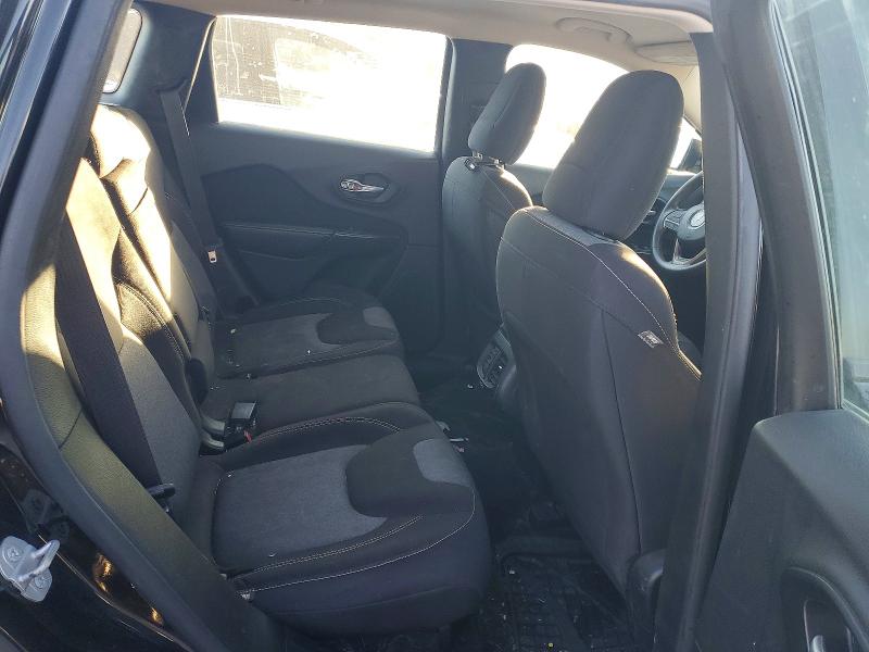 Фото 11 - JEEP GRAND CHER