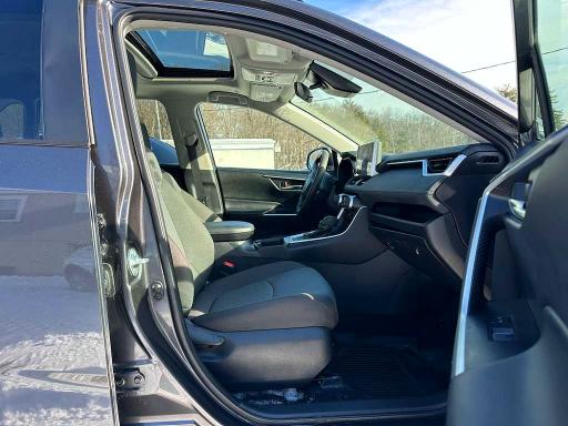 Фото 7 - TOYOTA RAV4