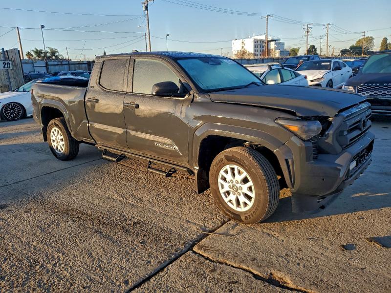 Фото 4 - TOYOTA TACOMA